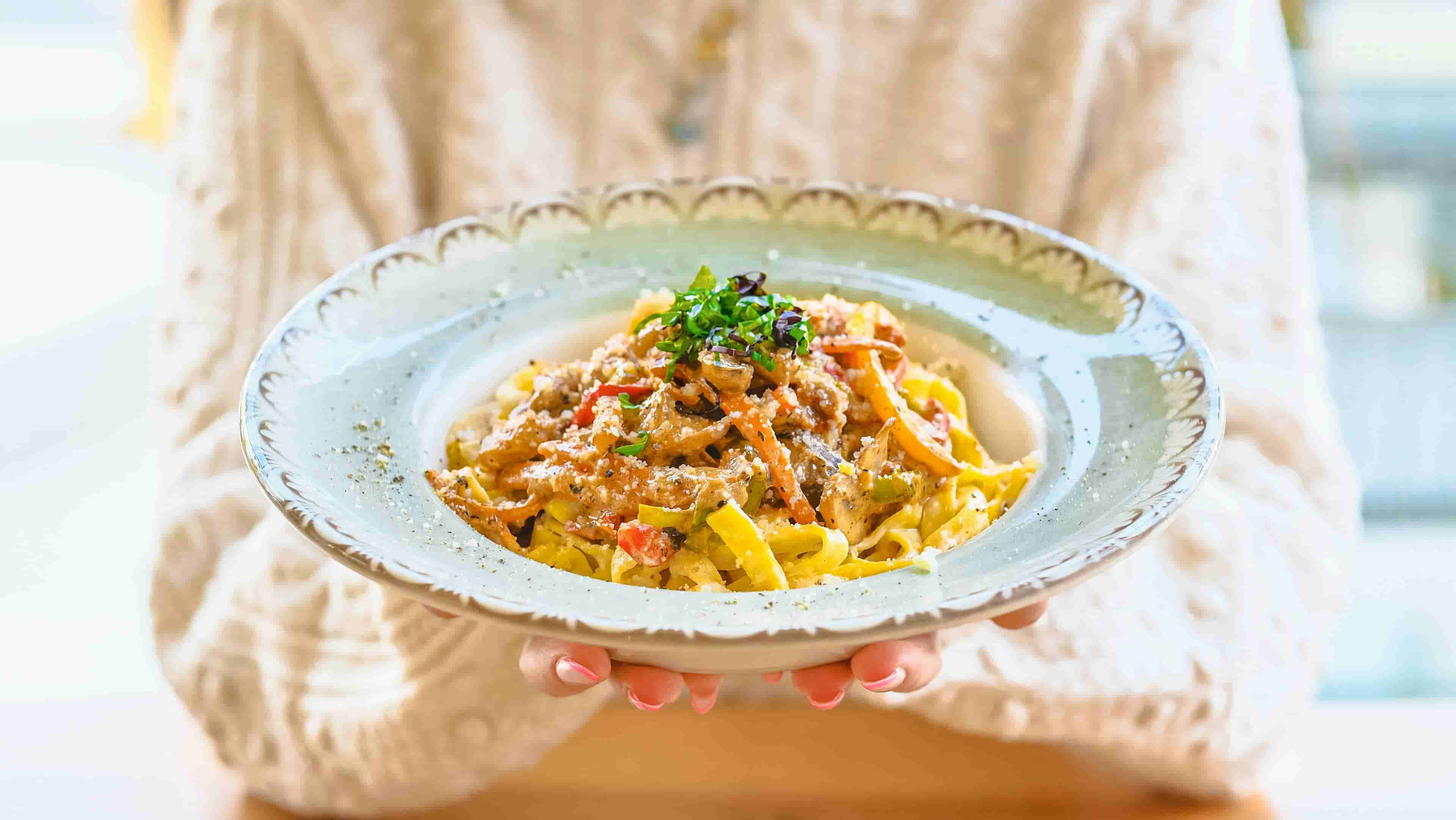 How Your Eating Schedule Impacts Your Sleep and Circadian Rhythm