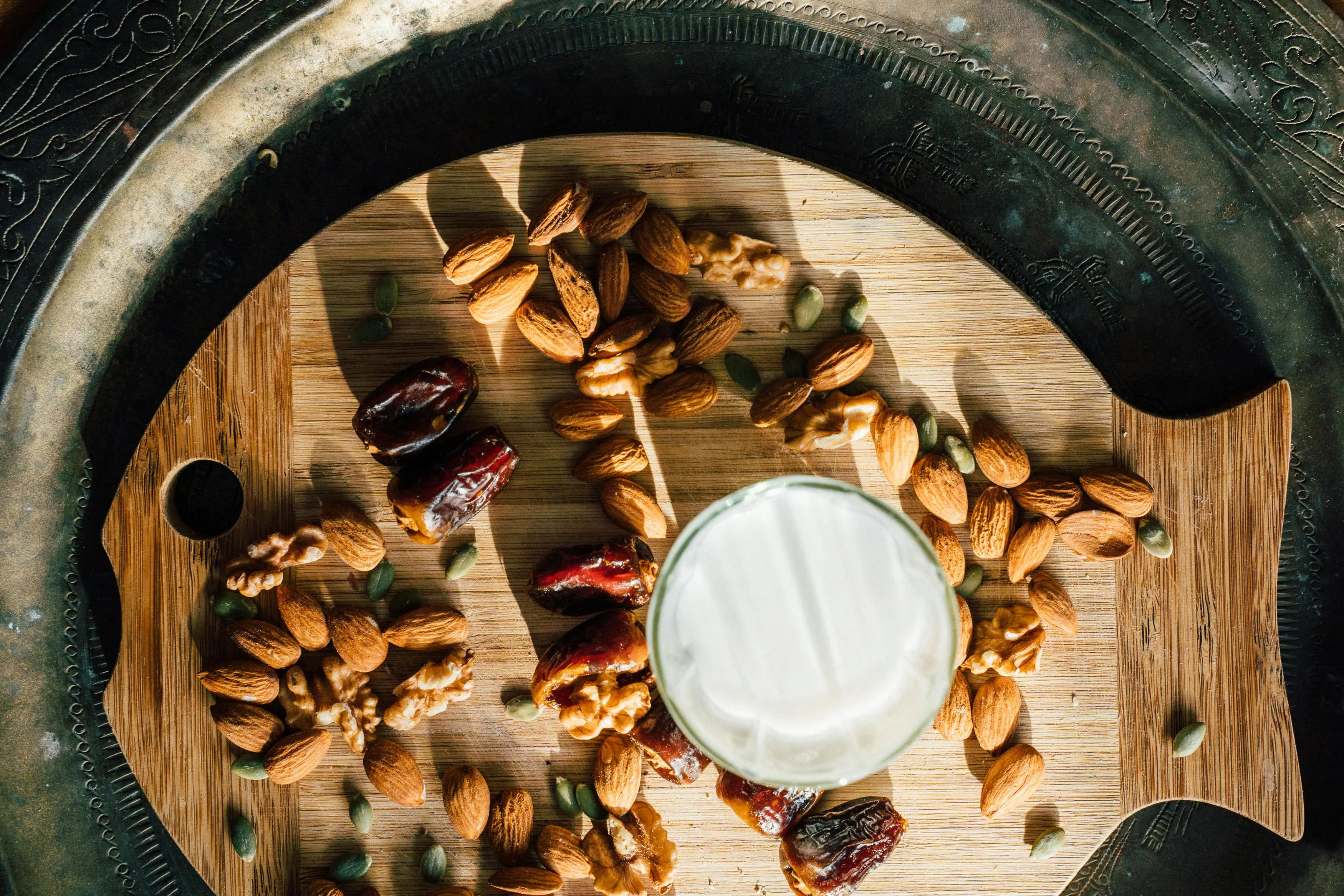 Nutrition for Hormonal Balance: What to Eat for PMS, PCOS, and Thyroid Support
